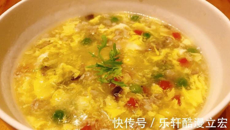 番茄蛋花汤|做蛋花汤，别着急倒蛋液，水开时锅里加“1物”，蛋花好看汤好喝