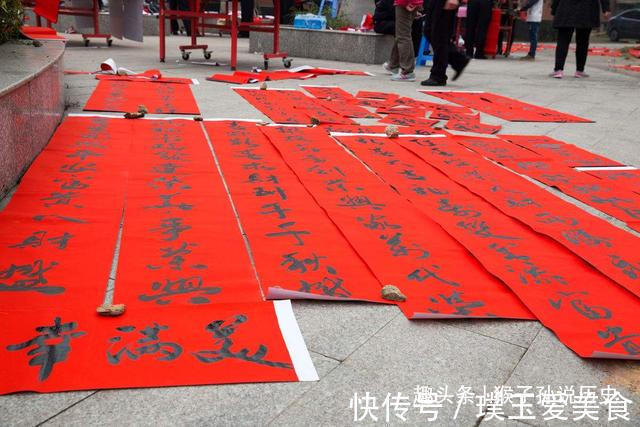 雄兵!宰相之女招亲出对联:一杆银枪,能挡雄兵百万,乞丐巧对绝妙下联