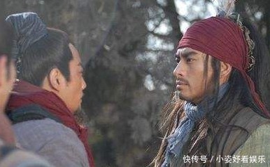 武松李逵都反对招安,为啥宋江要砍李逵的头,却不敢动武松?