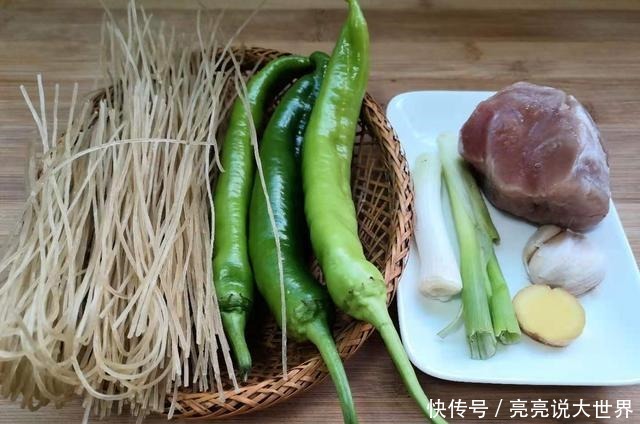 天冷吃这菜香辣开胃，越嚼越香，常吃不怕冷不感冒，总也吃不腻