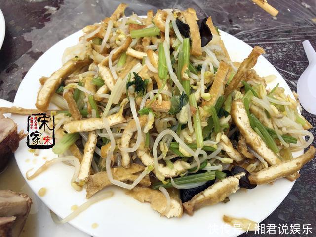 宴席|农村330元一桌的宴席,鸡鸭鱼肉都有,利润在哪