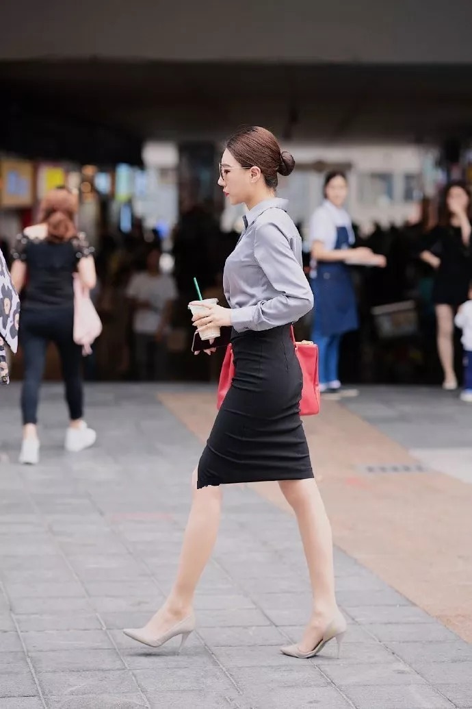 女性|女性搭配高跟鞋,穿出成熟魅力的味道