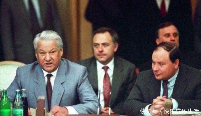 苏联|西方至今想不通,连苏联都可以搞垮,为何却搞不垮俄罗斯呢