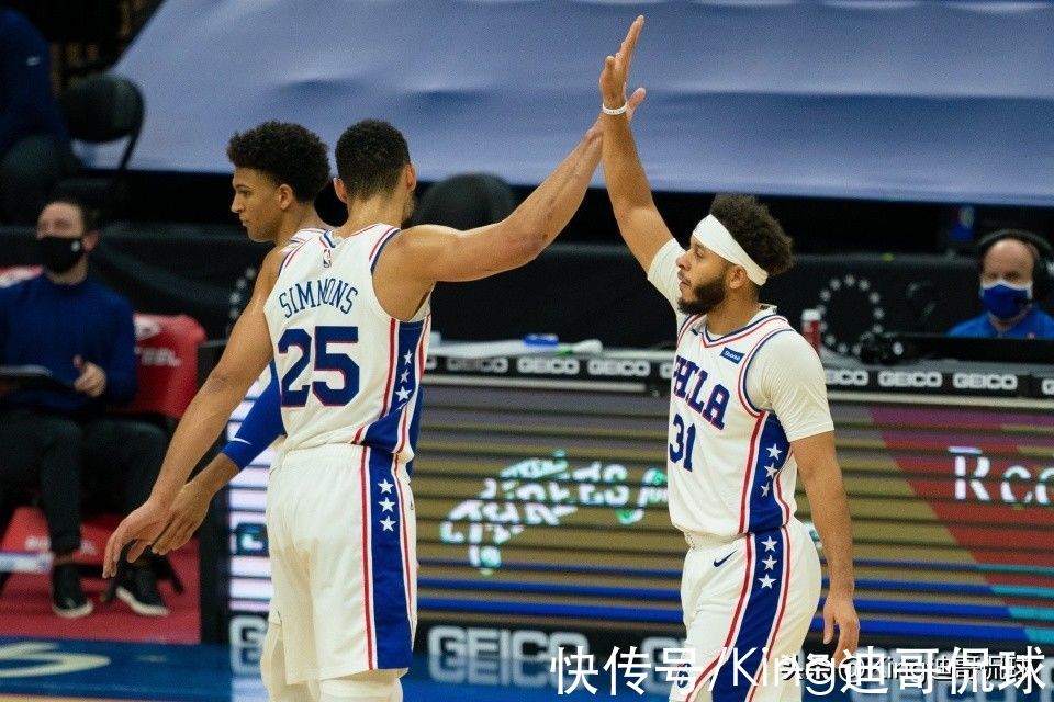 西蒙斯|狗血！管理层主教练集体服软！西蒙斯有多大牌，乔丹来了也不行