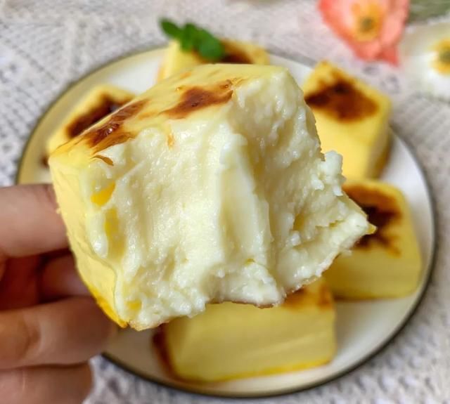 深夜食堂|嗯？牛奶还能这么吃？？嫩滑香浓又简单的小甜点做起来