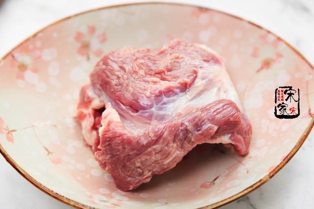 外婆家|外婆来小住,我花70块钱做了1锅红烧牛肉,外婆70元能花好久呀