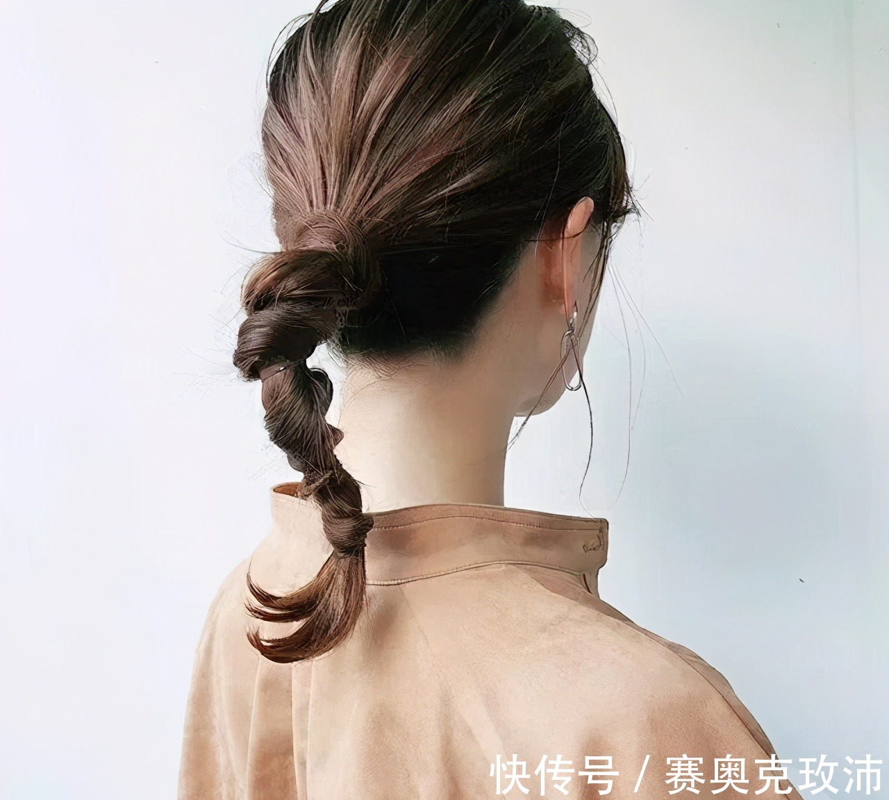 时尚|日常的时尚发型,高丸子头温柔甜美很有少女感,这款值得尝试