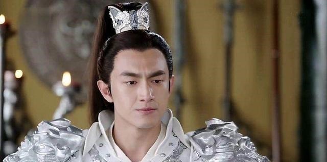 倒地|三国中最有潜质武将,刘备却不喜欢,他死后诸葛亮痛哭倒地