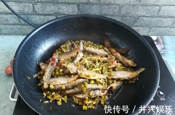 酸豆角|吃了几十年终于知道,它是“天然叶酸”,1块5一斤,女人要多吃