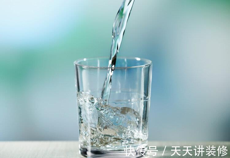 凉白开|千滚水、隔夜水、阴阳水、矿泉水不能喝吗？医生一一给你讲清楚