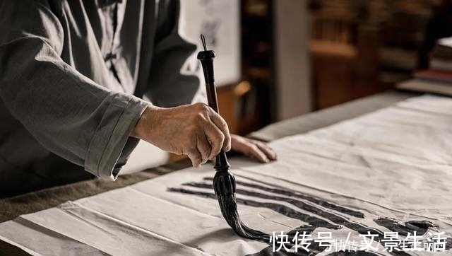 书法&宝岛欧楷第一人,被誉为大陆田英章,能比吗?