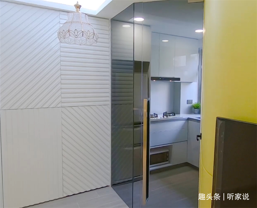 收纳|香港24㎡蜗居改造夫妻俩住多年的2室1厅鸡肋户型,变身温馨小家