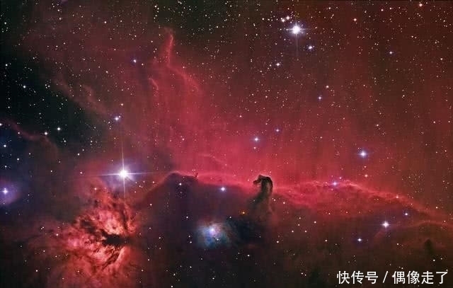 宇宙 宇宙中数以万亿的恒星,为什么太空中还是暗的?令人不可思议