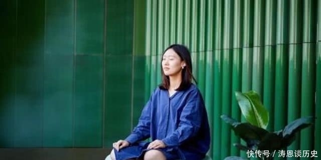 敢写|心理学:一个人越是固执,越会表现出这2种特征!