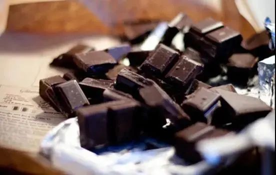 1歲男孩吃了這種巧克力之后，住進(jìn)了醫(yī)院！