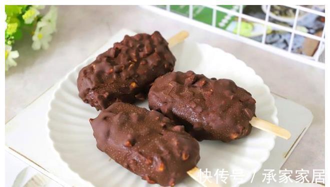 黑巧克力|夏天雪糕不用买，教你在家做，不用蛋黄不打发，真材实料吃得放心