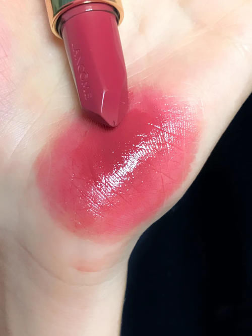 见过世面的女人，口红只选这4只，兰蔻03抢手，YSL黄皮涂比白皮美