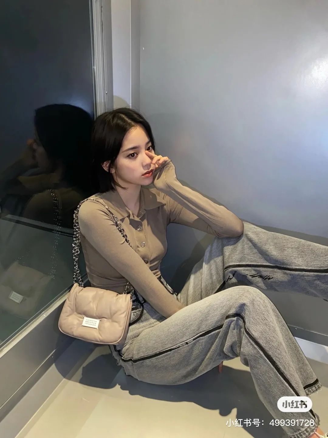 m 剪了短发的娜比，背啥我买啥