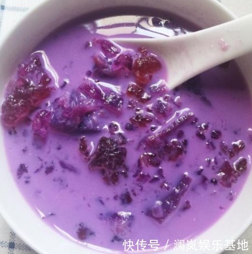  皮肤|牛奶加一宝，每天一碗，皮肤变水灵，淡斑又减皱，多吃不长肉