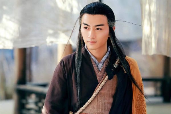 少林|难怪成昆武功那么厉害,连少林都一再庇护他,你看他的师傅是谁?