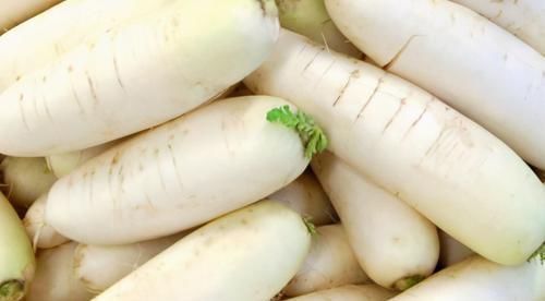 蒲公英|3种食物可能让你不再失眠,一觉睡到天亮,不妨试试