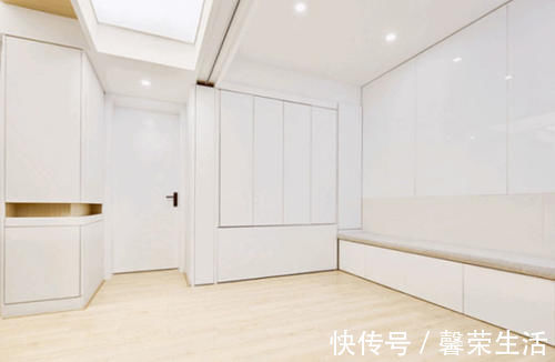 主卧室|榻榻米主卧室,客厅储物柜装可折叠床,这套70㎡二手房装修真实用!