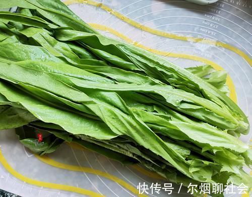菜帮|睡眠不好要多吃这菜，简单一炒营养又鲜嫩，常吃一觉睡到大天亮！