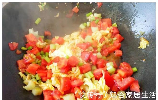 西红柿|做法简单西红柿鸡蛋面，好看好吃酸甜爽口，食材简单又美味