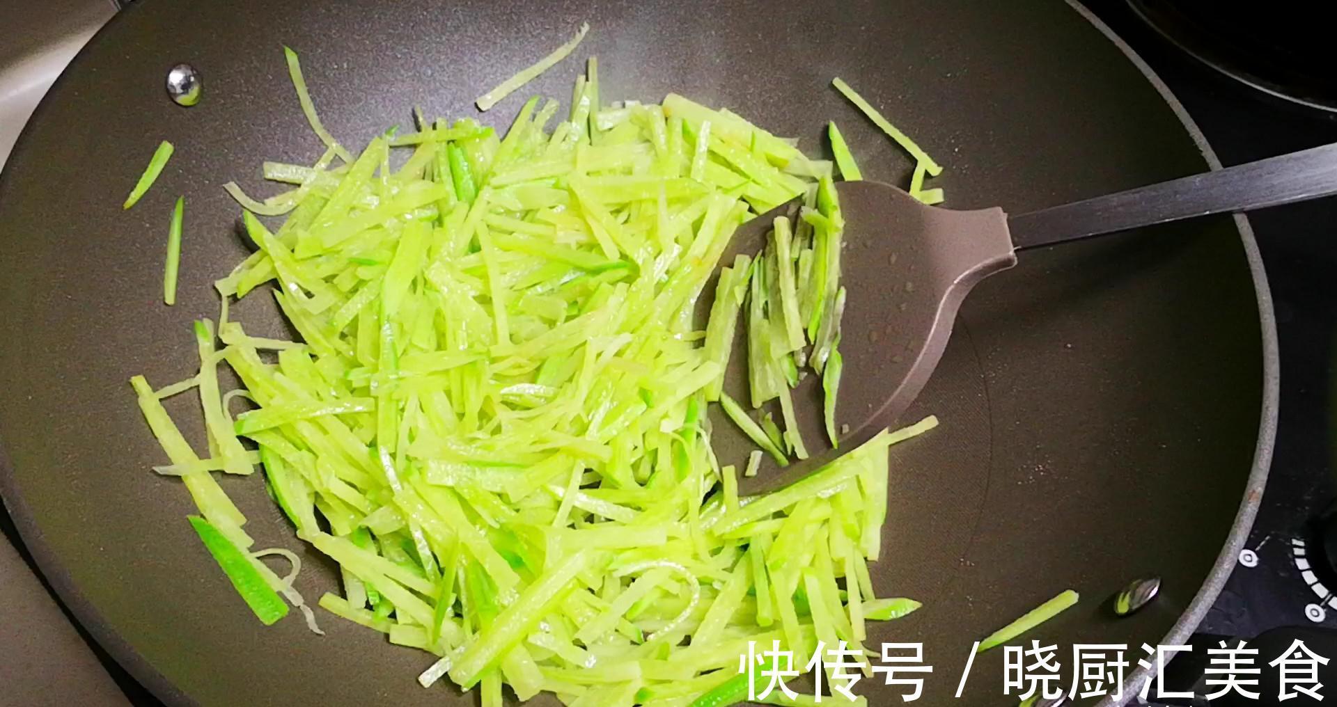 荷包蛋|入秋了，炖菜要多吃，营养高易消化，鲜美好吃不油腻，太香了！