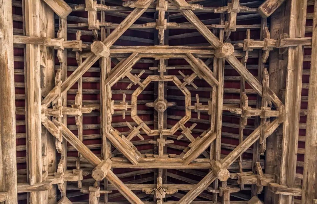 阿木爷爷|63岁木匠老大爷走红海外,中国木匠成为了外国人心中的“活鲁班”