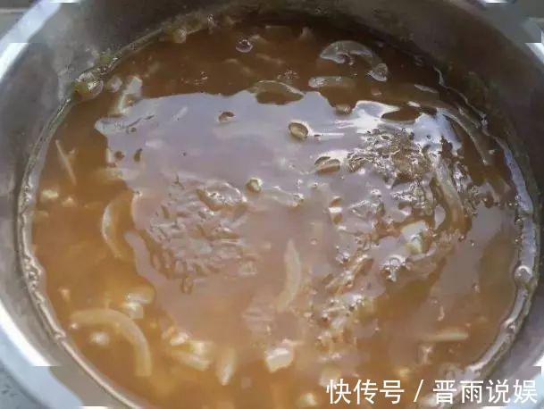 技巧|做猪皮冻，学会这2个技巧，保准猪皮冻爽滑又筋道，无腥味