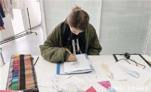 现状|还记得《变形计》里要人喂饭吃的“巨婴”刘思琦吗现状让人惊喜