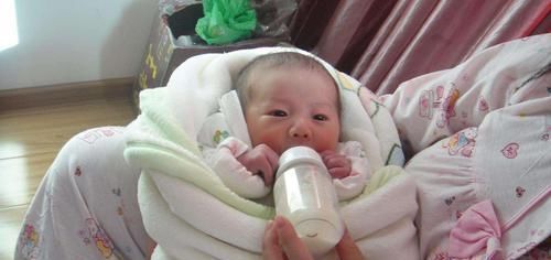 一朝一夕|宝宝到了这个月龄,基本可以告别“夜奶”了,宝妈早知道早准备