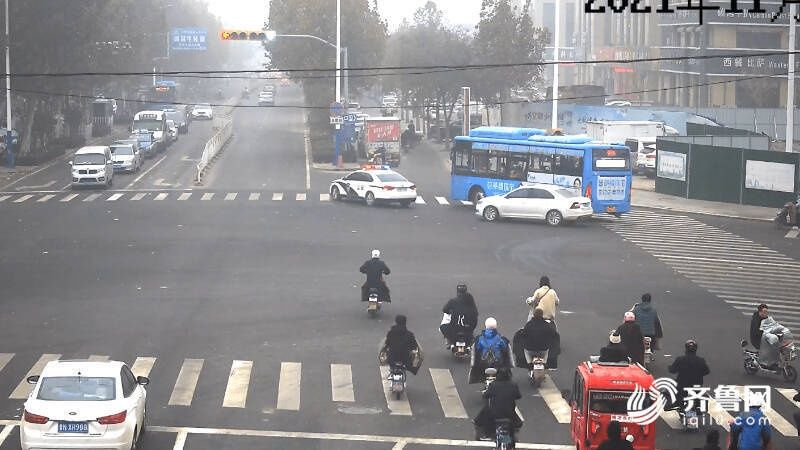 郑秀程|河北市民突发脑溢血，德州交警早高峰上演“生死时速”5分钟送达医院