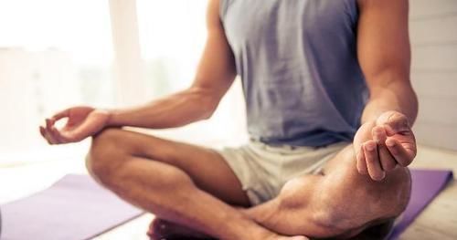 肾好的男人,在睡觉时一般有4个好现象,现在知道也不晚