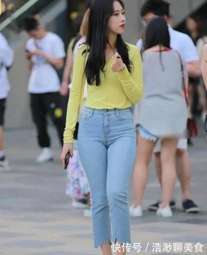 裤型|牛仔裤穿出大气场,气质小姐姐简约时尚,网友:清新十足!