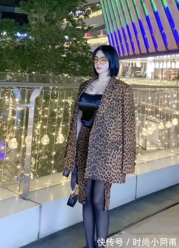 高跟鞋|豹纹套装下的美女，有种难以驾驭的美