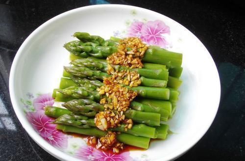 人到中年多吃3種食物，排毒養顏、延緩衰老，早吃早好