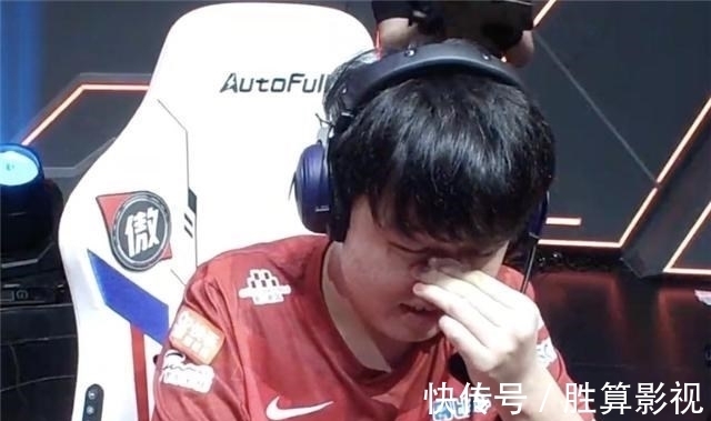 老东家|小东北和新ad上场，微笑却丝毫不给留情面，放话想复出惹来不满