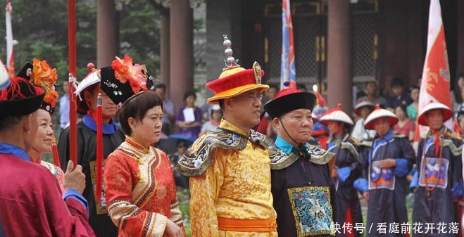 价值|男子佩戴价值上亿扳指,专家要求上交,得到6个字后无语!