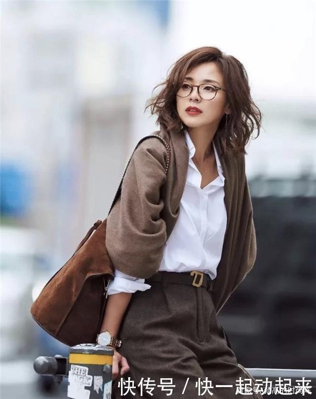 同样是步入中年，40岁和49岁穿搭却大不同，想优雅还得靠日杂