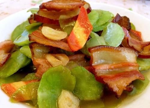 新鲜肉|炒腊肉时，不要切了就炒，牢记3个技巧，腊肉吃着香，口感好