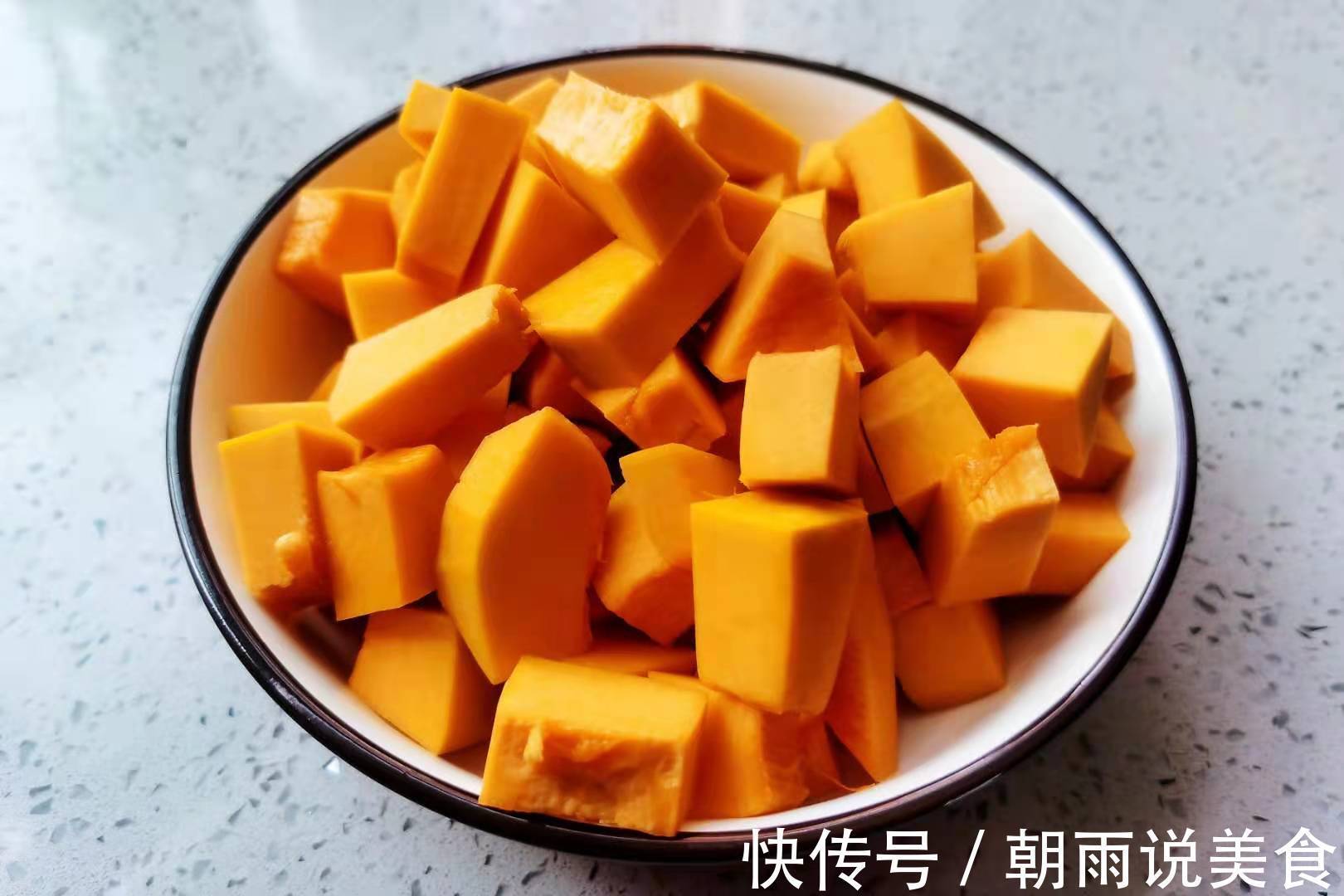 小丸子|入秋进补,南瓜是首选,改善睡眠,提高免疫力,不吃可惜了