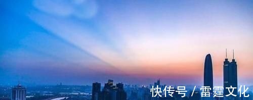 经济学家|房地产左右为难,买不起房卖不出房,经济学家有话说