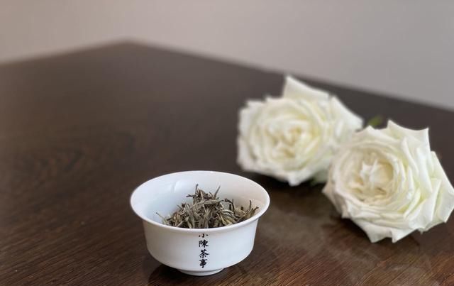 备受|白毫银针备受误解的3个表现,有人避之不及,但老茶友却只爱喝它