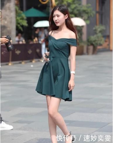 时尚|墨绿色一字肩连衣裙搭配厚底凉鞋,清新高雅,时尚复古