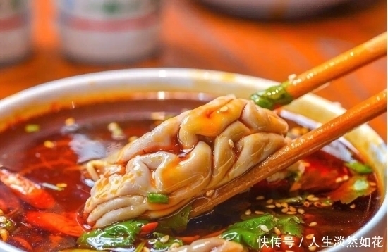 高血脂|“它”比肥肉胆固醇高23倍,很多人爱吃,提醒高血脂家人尽量少吃