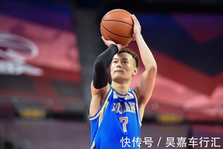 上海队|参加NBA选秀落选,回CBA也无人问津!对不起,你终成为了笑话