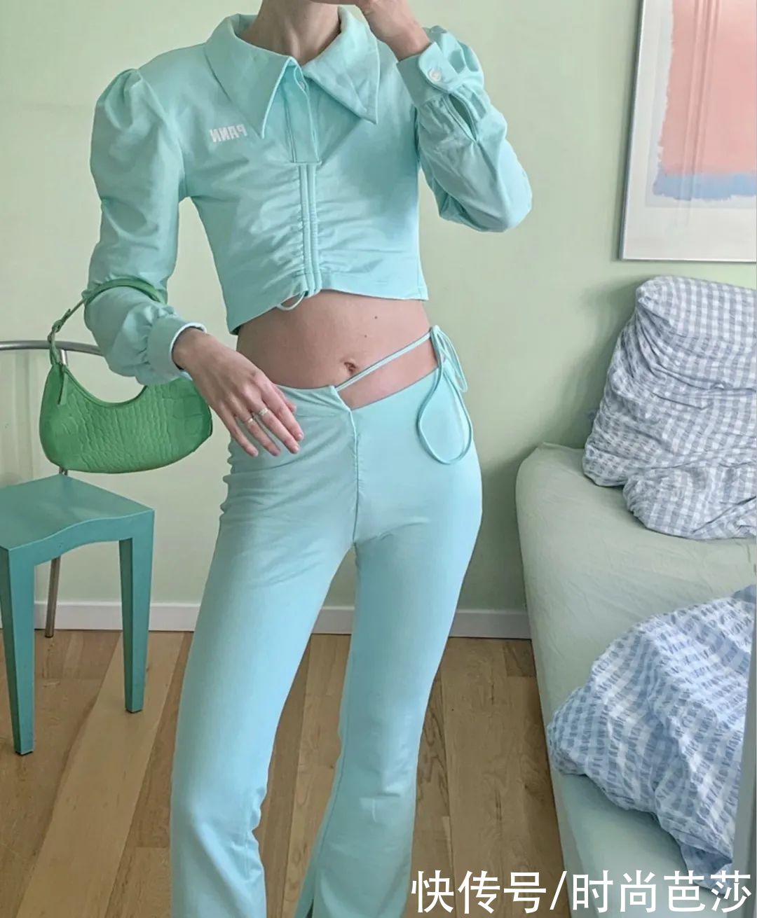 驼背女孩，如何穿出气质感？