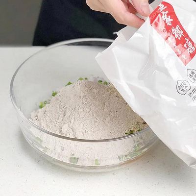 黑全麦粉|麦麸鸡肉饼